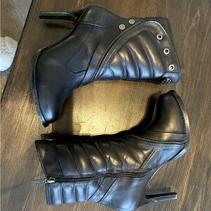 harely Davidson heeled boots size 8 1/2 worn twice like new
